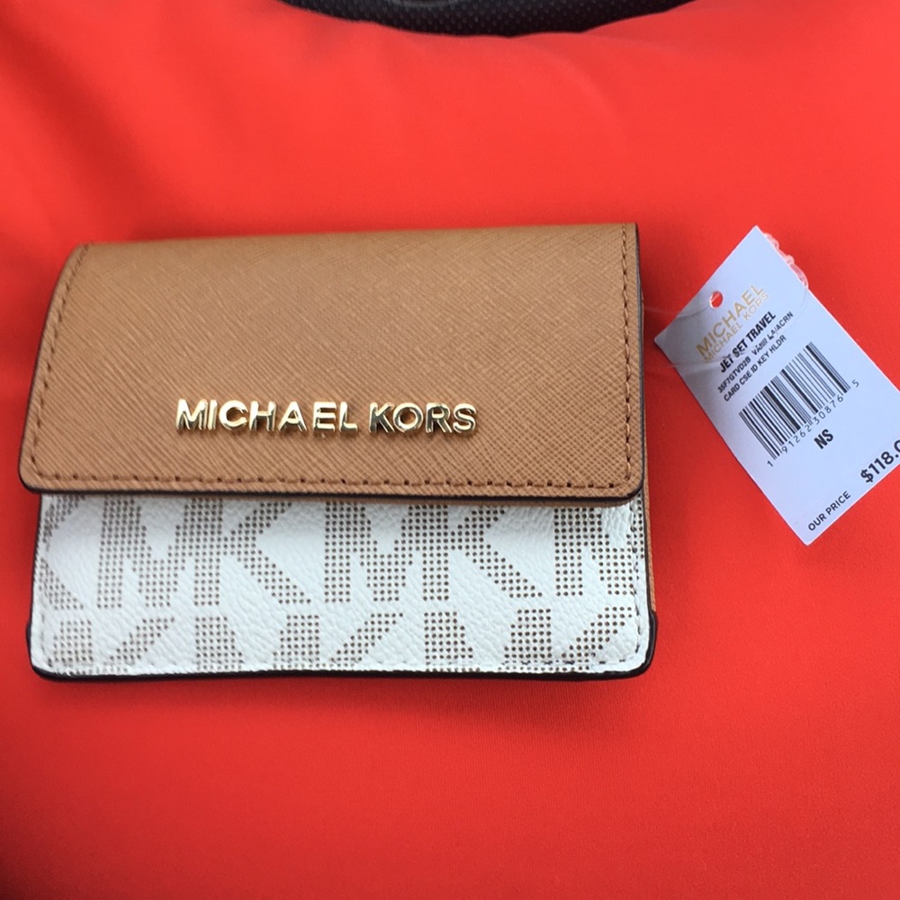 Michael Kors jet set travel